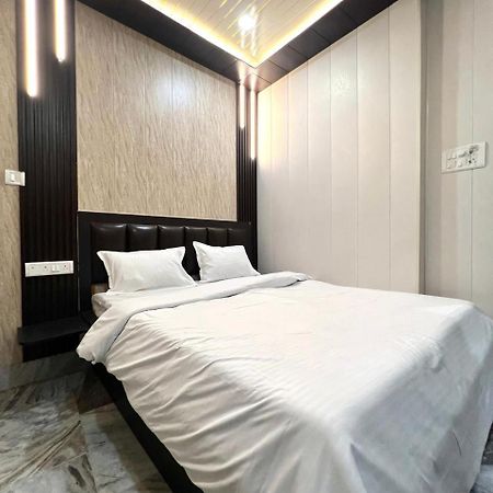 Durga P Guest House Near Harishchandra Ghat Varanasi Exterior photo
